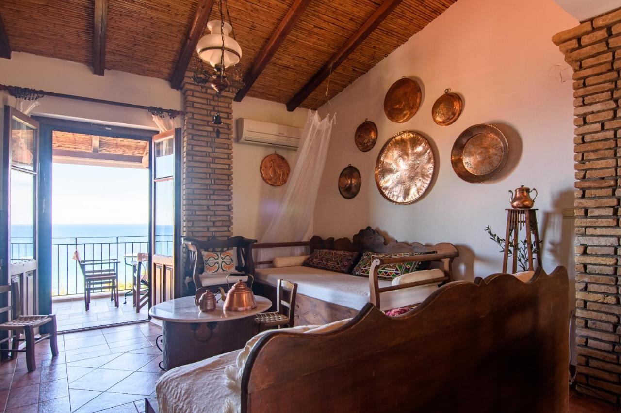 Eros Pittoresque Retreats - Perfect Location, Panoramic Seaview Корони Экстерьер фото
