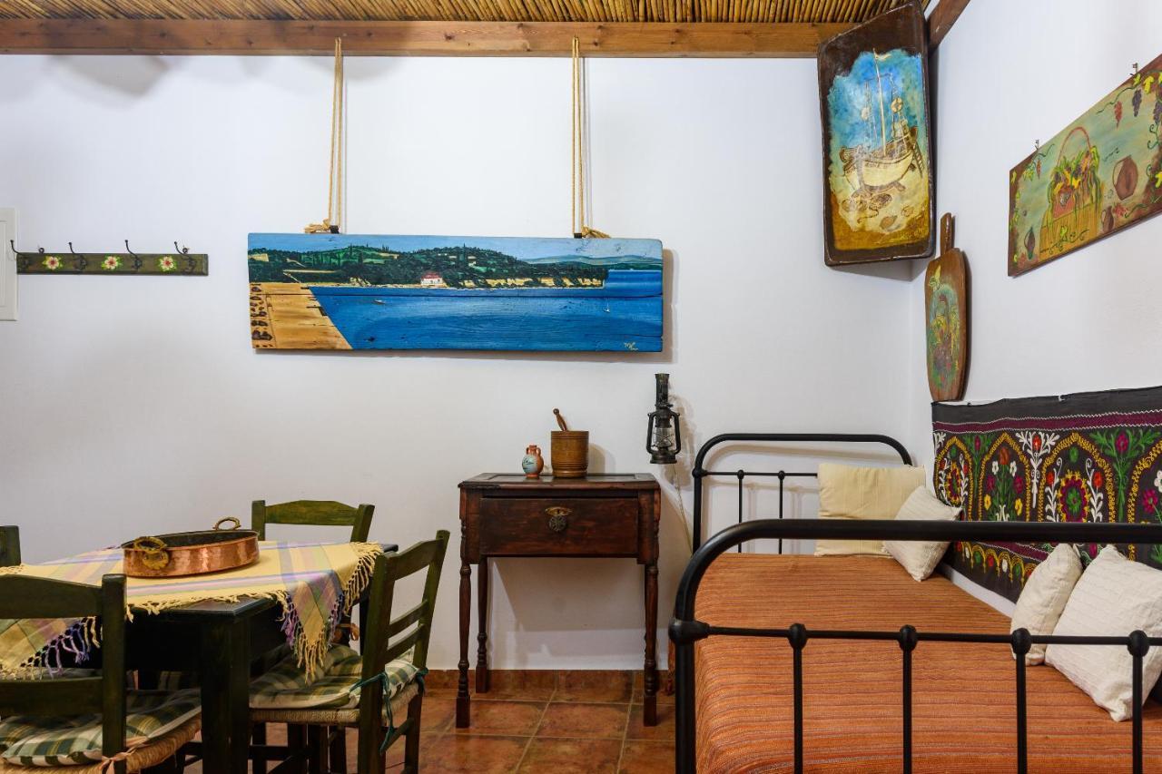 Eros Pittoresque Retreats - Perfect Location, Panoramic Seaview Корони Экстерьер фото